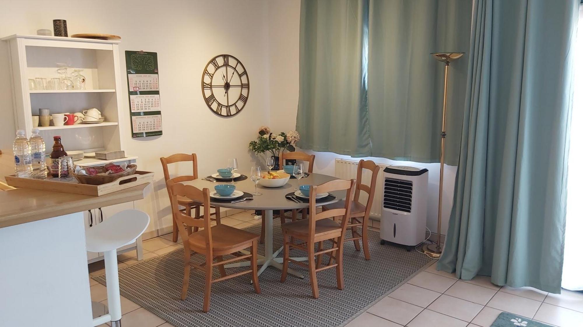 Lln Lodge Louvain-la-Neuve Ngoại thất bức ảnh